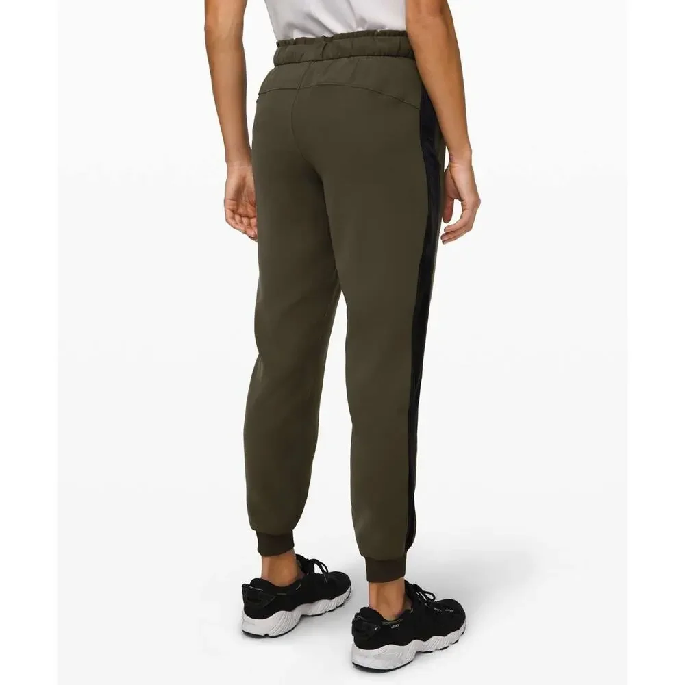 Lululemon On The Fly Jogger Pants Olive Green Black Velvet Trim Women's Size 12 - Picture 8 of 13
